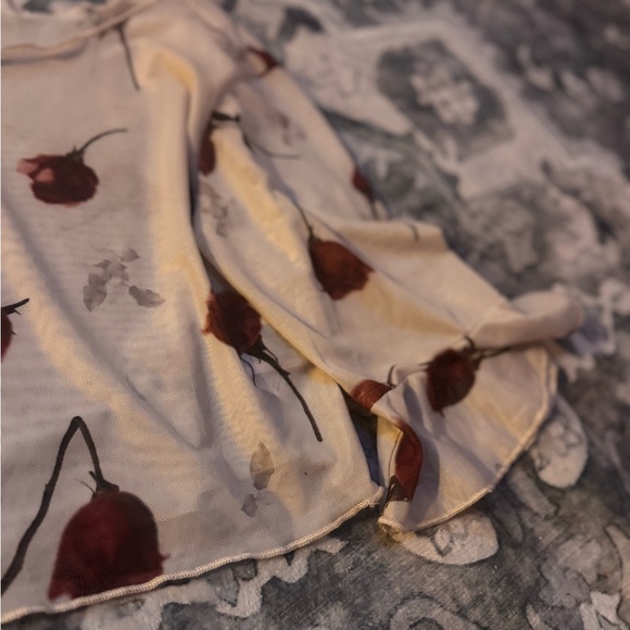 - SALE❤️❤️ Sheer Blouse with Bell Sleeves semi cropped - Picture 6 of 6